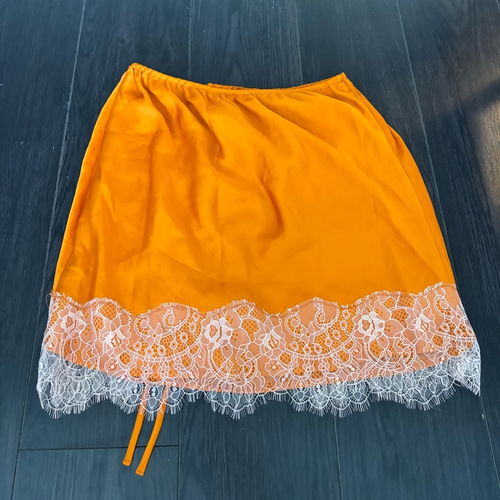 FREE PEOPLE SKIRT - Picture 2 of 2